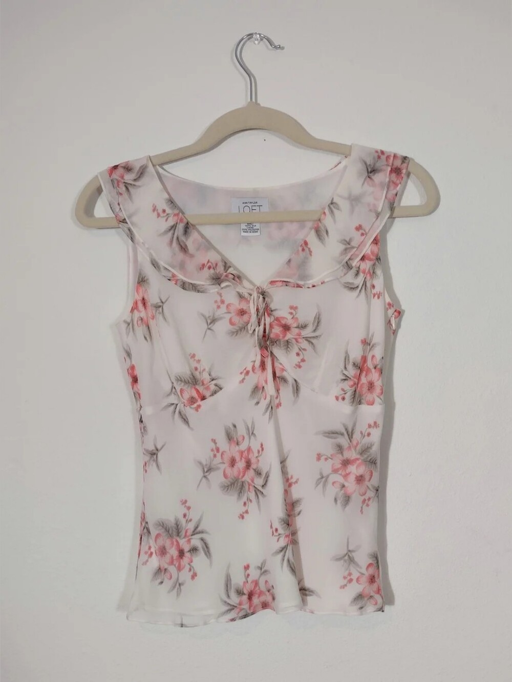 LOFT Ann Taylor Y2K White Floral Silk Shell Ruffle Sleeveless Babydoll Blouse